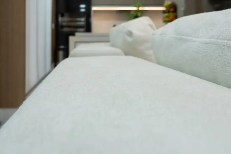 sofamodular-keiko-mov-5lugares-branco-detalhes